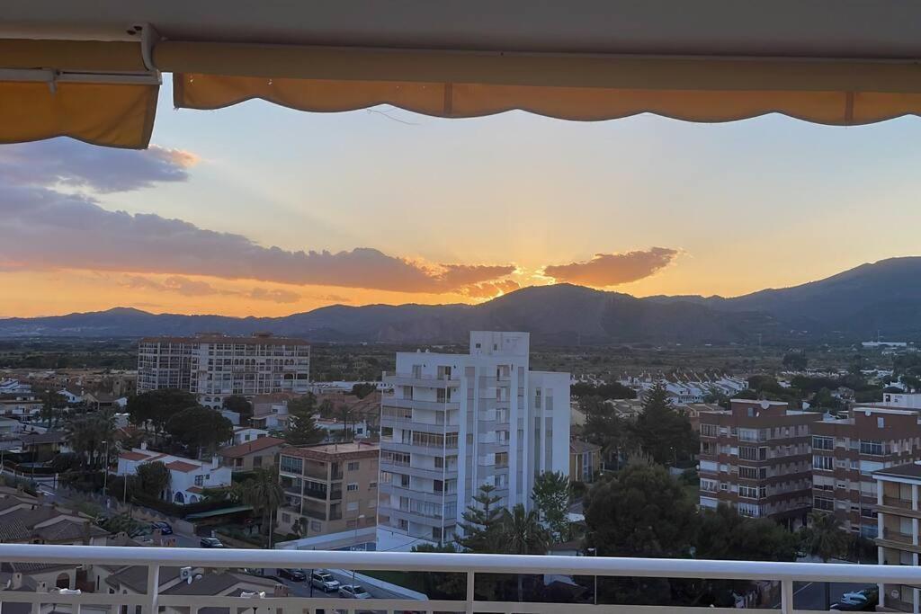 Incredible Seafront With Sunrise And Sunset Views Apartamento Benicàssim Exterior foto