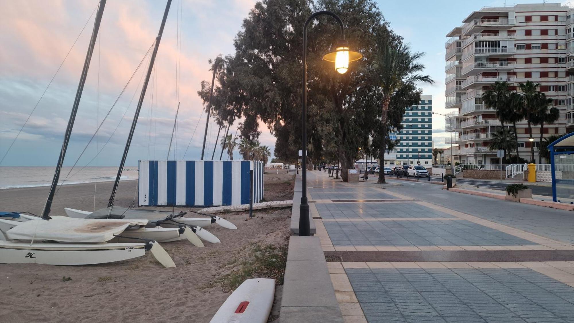 Incredible Seafront With Sunrise And Sunset Views Apartamento Benicàssim Exterior foto
